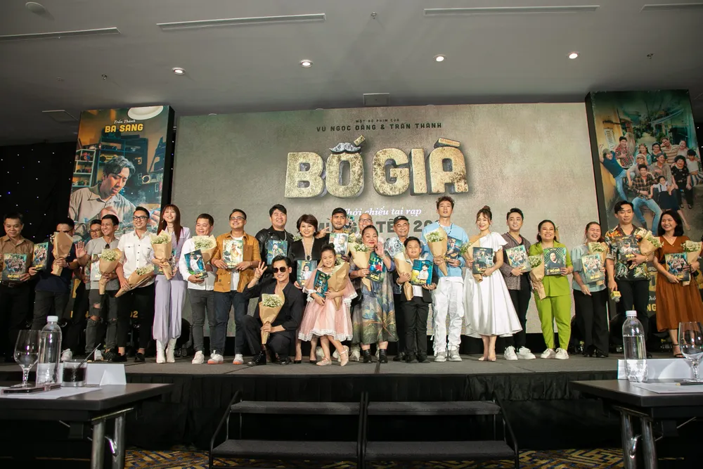 Trấn Thành tiết lộ những hình ảnh đầu tiên phim Tết “Bố già” ảnh 5