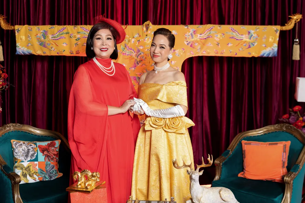 ''Đại tiệc'' thảm đỏ phim ''Gái già lắm chiêu V'' ảnh 4