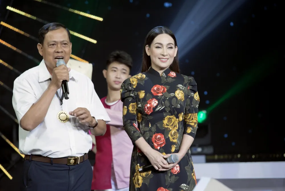 Lên sóng chương trình giải trí cho người nông dân ảnh 1