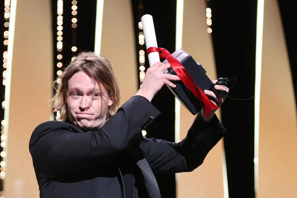 LHP Cannes 2021: Chiến thắng gây “sốc“ ảnh 3