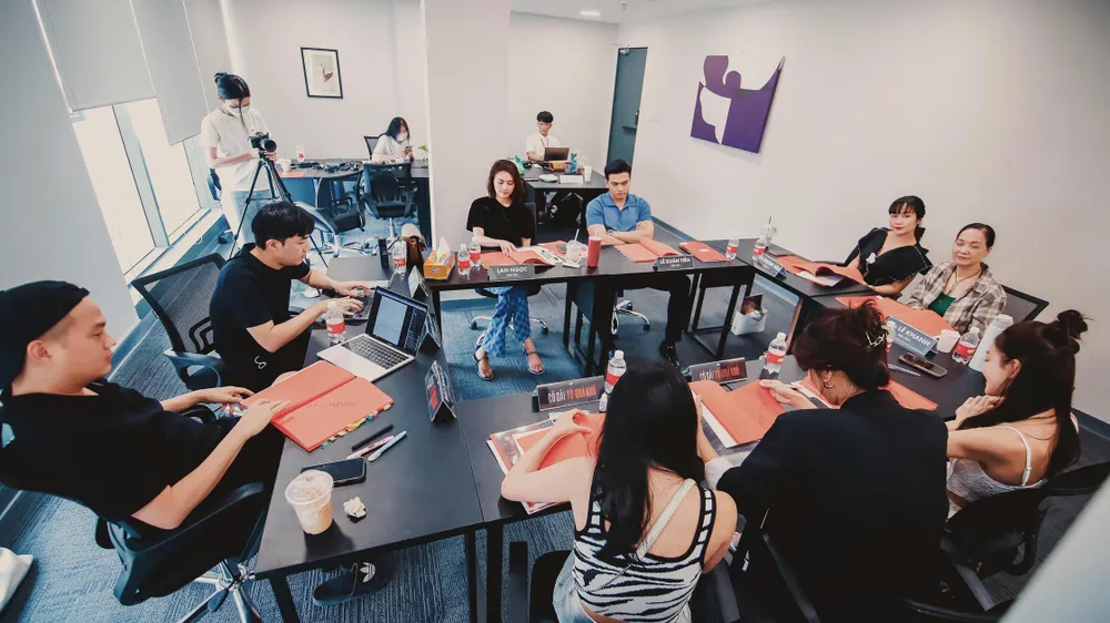 NSND Lê Khanh tái hợp với dàn diễn viên trẻ đình đám ảnh 4