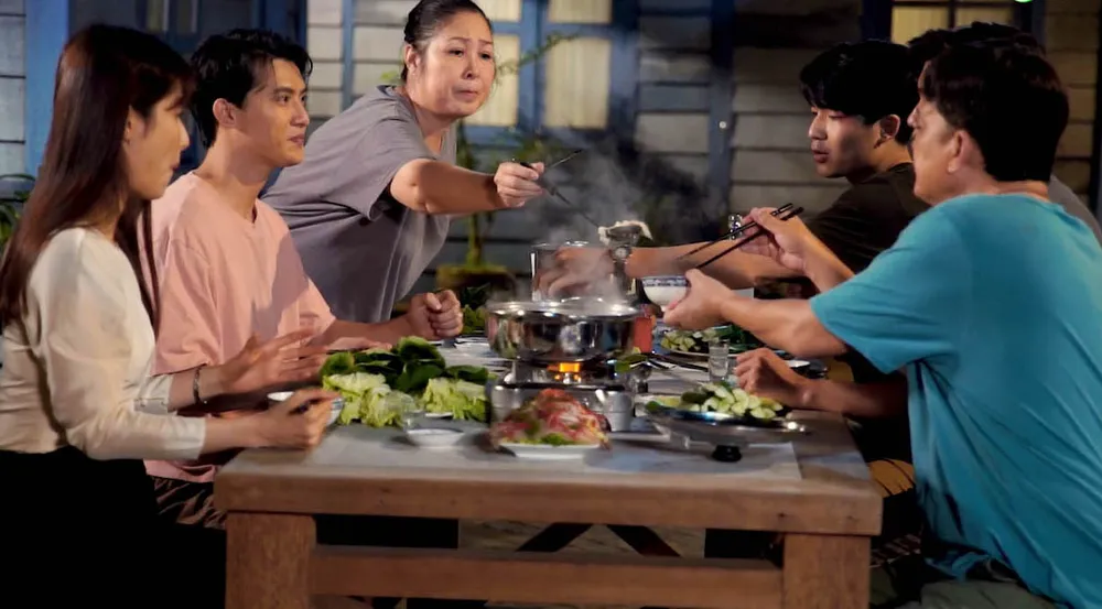 NSND Hồng Vân lại bật khóc nức nở trong phim mới ảnh 4