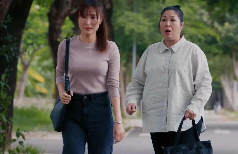 NSND Hồng Vân lại bật khóc nức nở trong phim mới ảnh 1