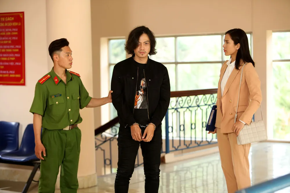 Mặt trời khuyết: Phim hình sự về những vụ án bí ẩn ảnh 2