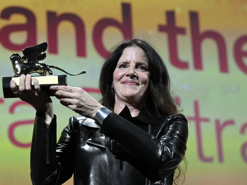 Phim tài liệu bất ngờ giành giải cao nhất tại LHP Venice 2022 ảnh 1