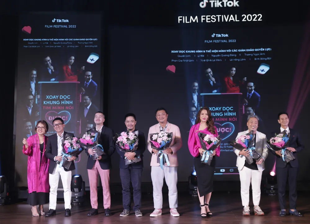 Quyền Linh ngồi ghế nóng cuộc thi phim ngắn giải thưởng hơn 4 tỷ đồng ảnh 2