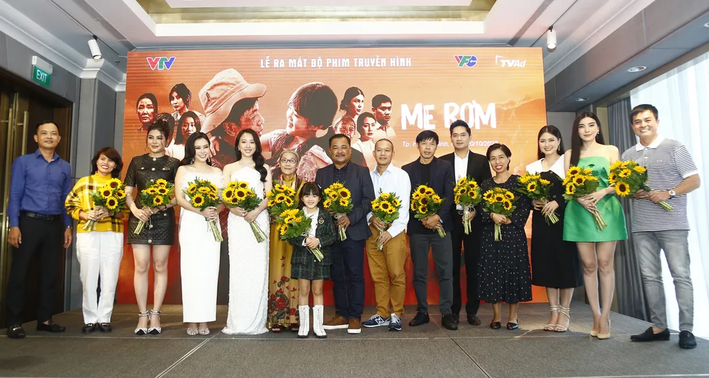 Thái Hòa khiến đồng nghiệp bật khóc trên phim trường ảnh 4