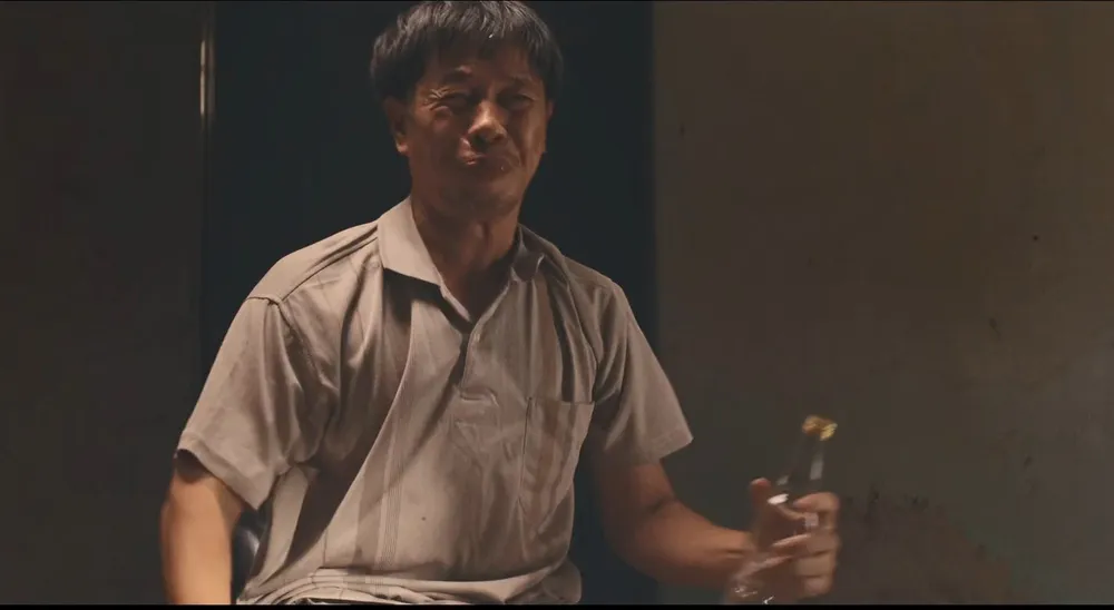 Thái Hòa vào vai người cha say xỉn