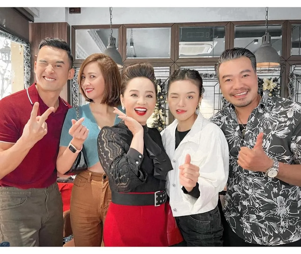 Phim cũng quy tụ nhiều diễn viên tên tuổi tham gia