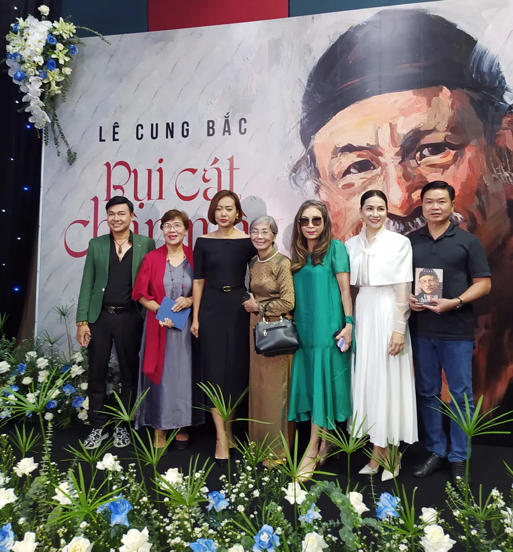 Những bạn bè, đồng nghiệp, học trò thân thiết tham dự sự kiện Những bạn bè, đồng nghiệp, học trò thân thiết tham dự sự kiện