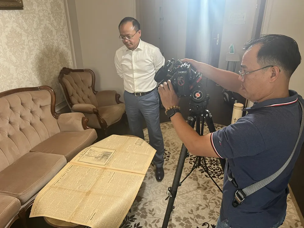 Ê-kíp đoàn phim sang Nga thực hiện những thước phim tài liệu quý về quá trình hoạt động cách mạng của lãnh tụ Nguyễn Ái Quốc