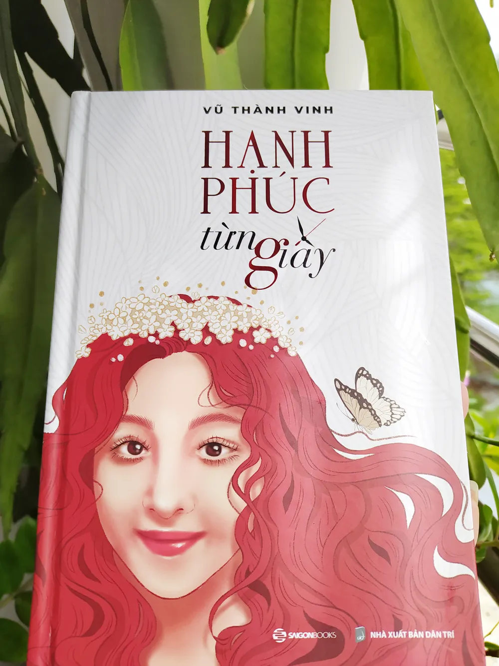 Bìa cuốn sách theo lý giải của tác giả với ngụ ý trân trọng, biết ơn những người phụ nữ ở bên cạnh mình Bìa cuốn sách theo lý giải của tác giả với ngụ ý trân trọng, biết ơn những người phụ nữ ở bên cạnh mình