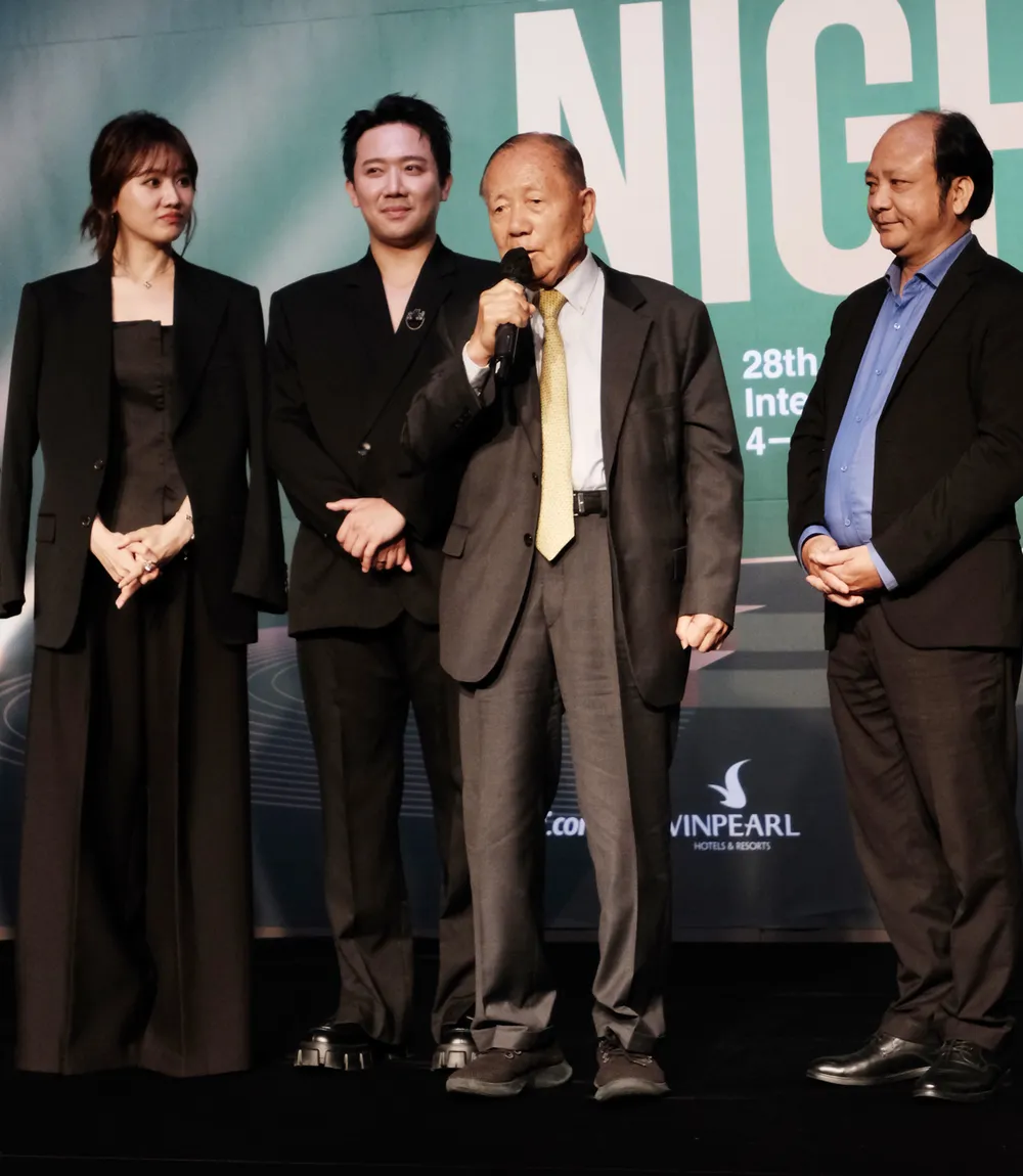 Ông Kim Dong-ho, nhà sáng lập và là cựu Chủ tịch của BIFF được mời làm Chủ tịch danh dự HIFF