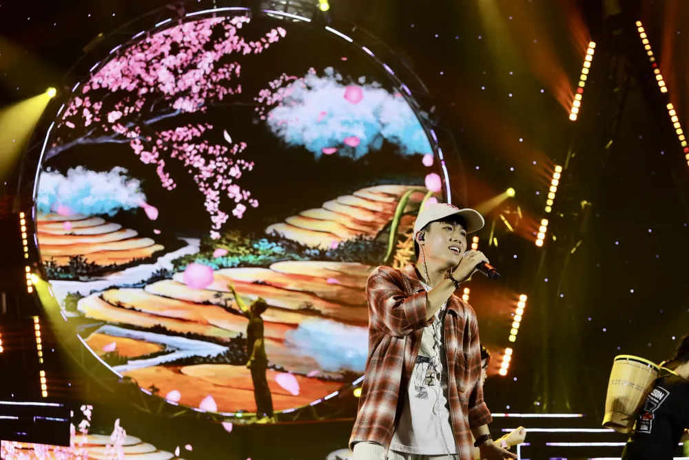 Ca - nhạc sĩ Võ Việt Phương