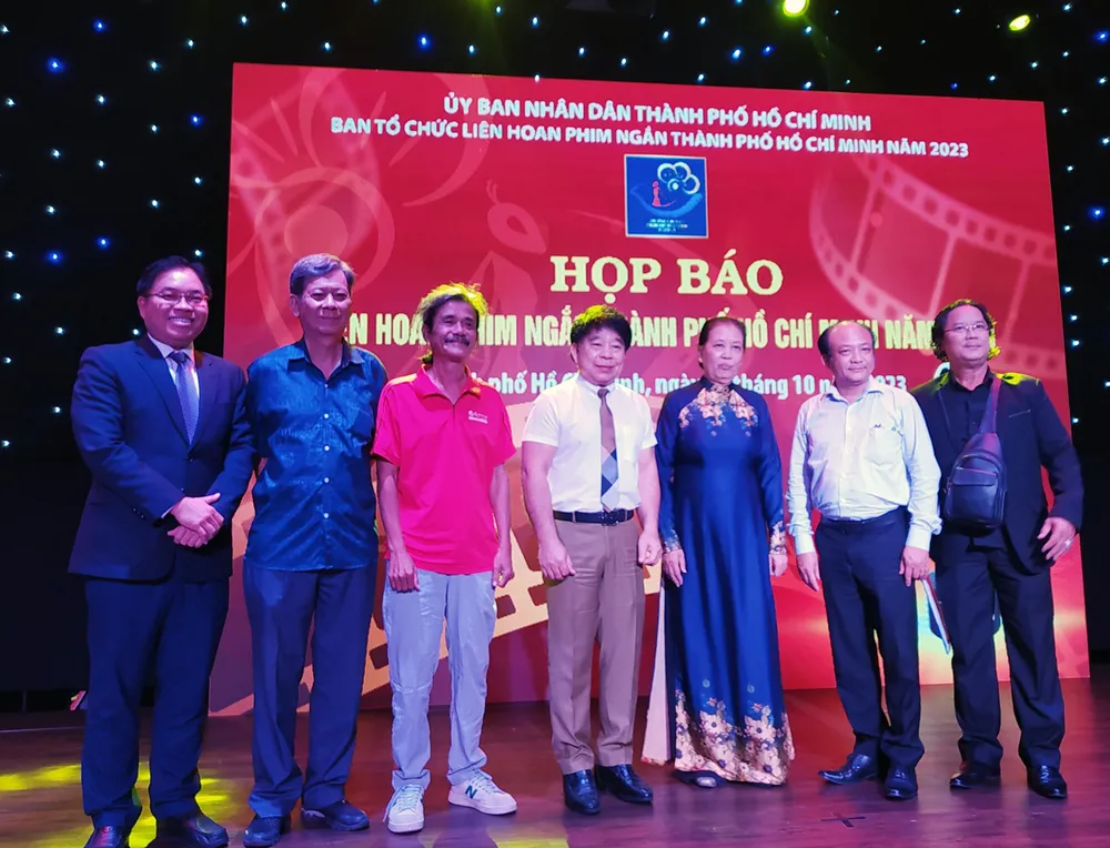 Các thành viên trong ban tổ chức