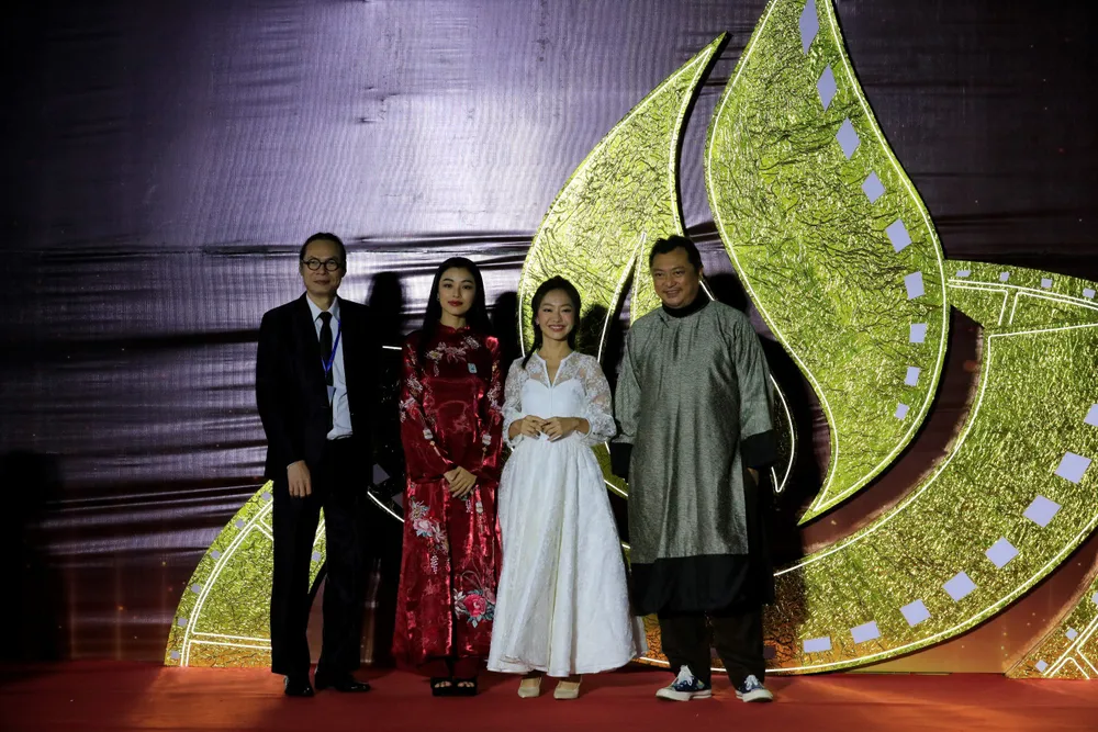 Đoàn phim Em và Trịnh. Ảnh: ĐOÀN KIÊN