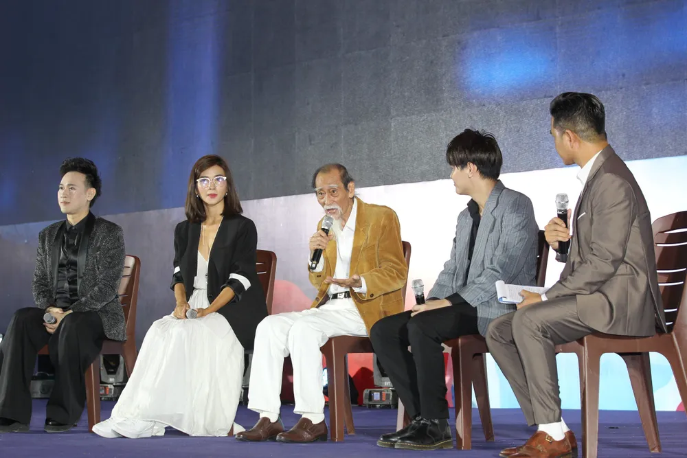 giao luu nghe si cinepark 6.jpg