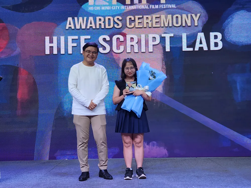 trao giai cho du an 10.jpg