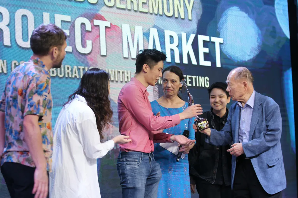 trao giai cho du an 6.jpg