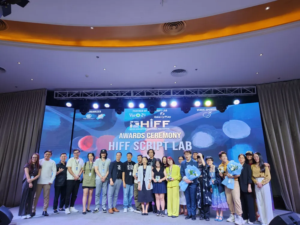 trao giai cho du an 8.jpg