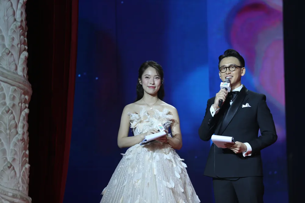 trao giai HIFF 25.jpg