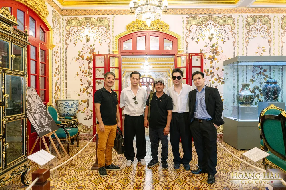 hoang hau cuoi cung 2.jpg