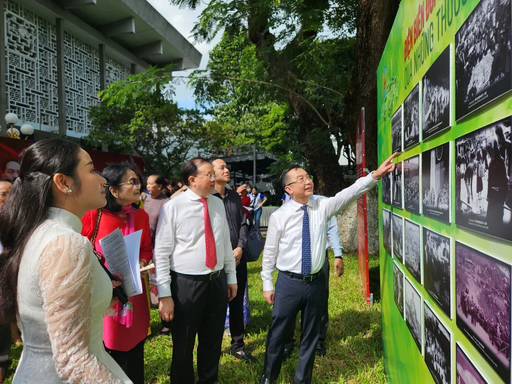 trien lam dien anh 7.jpg