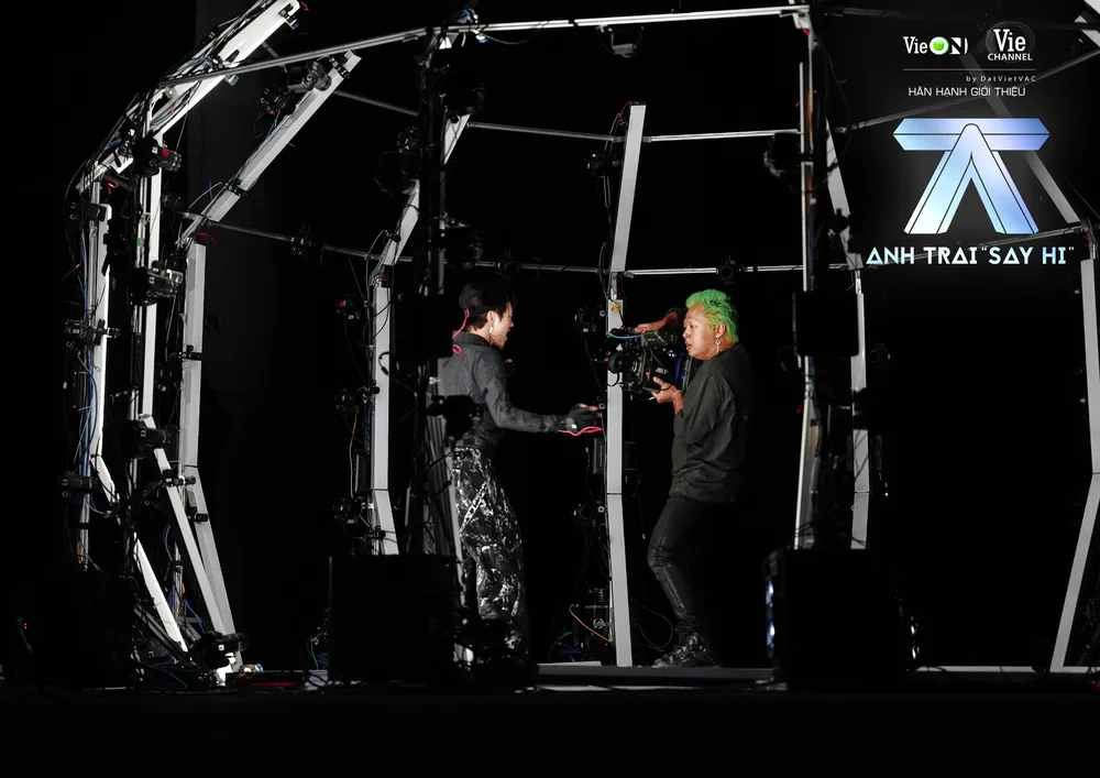 anh trai say hi 2.jpg