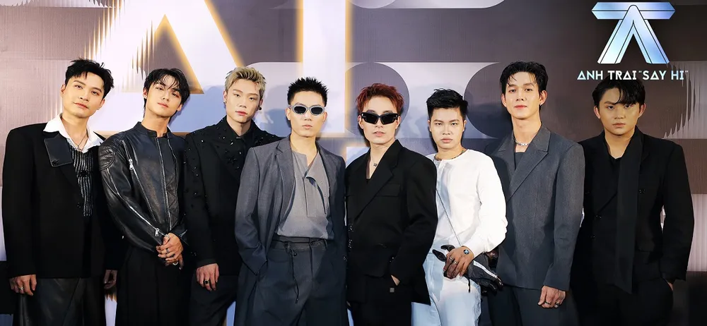 anh trai say hi 1.jpg