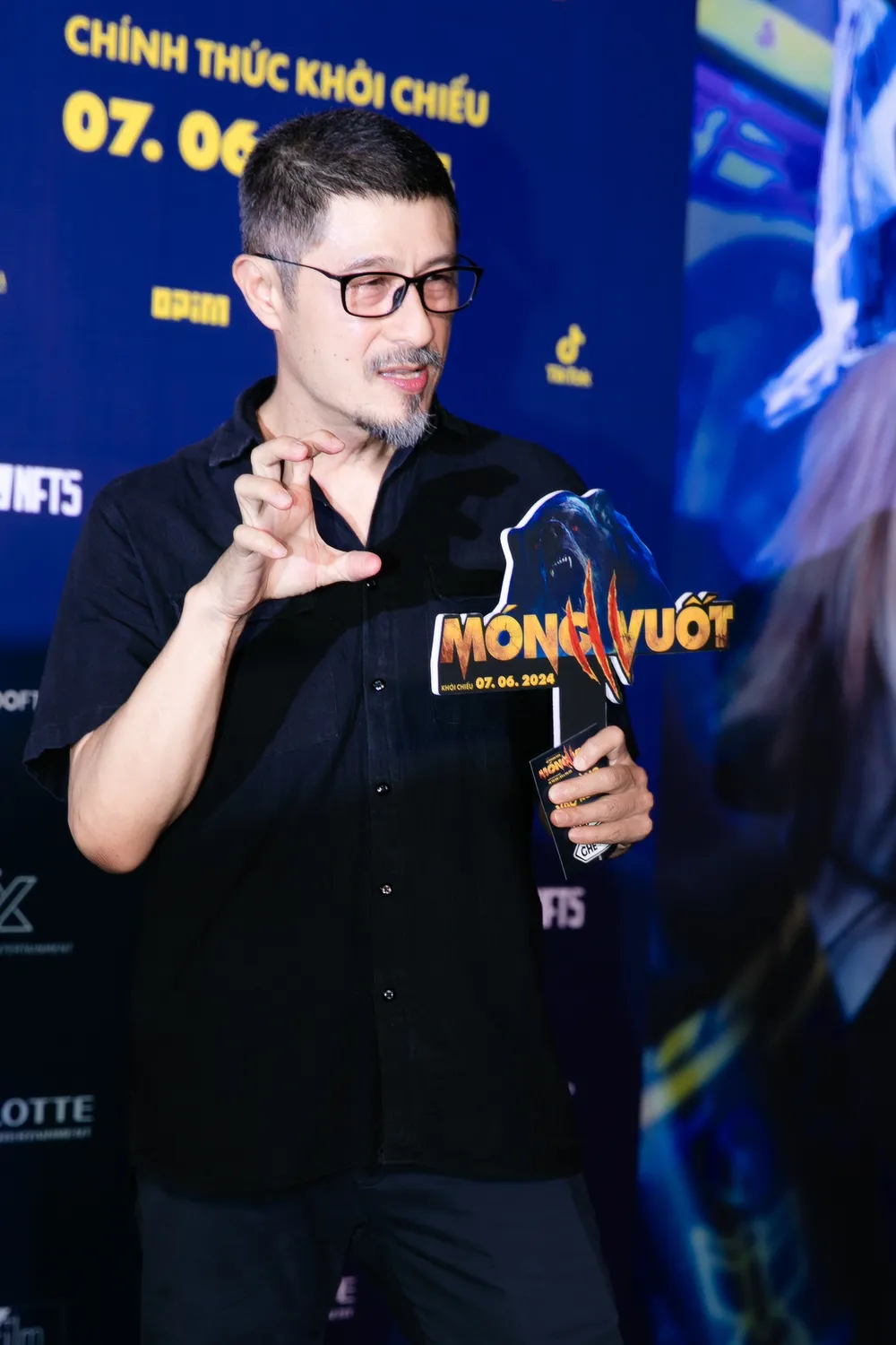 mong vuot ra mat 5.jpg