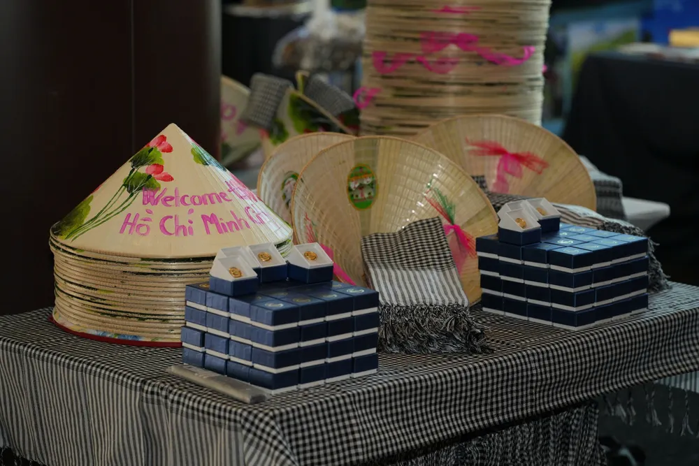 Một góc không gian trưng bày của đoàn TPHCM tại sự kiện. Ảnh: KMEDIA