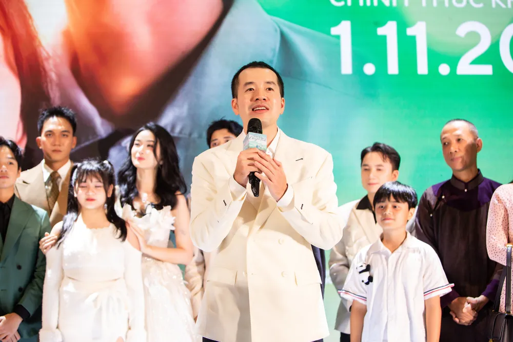 ra mat ngay xua chuyen tinh 1.jpg