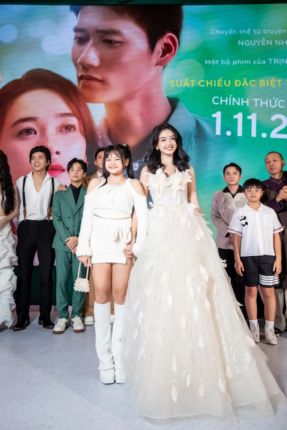 ra mat ngay xua chuyen tinh 5.jpg