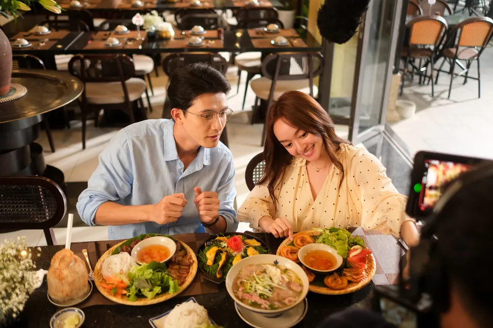 kaity nguyen yeu nham ban than 3.jpg