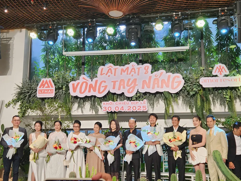 lat mat 8 ly hai 2.jpg