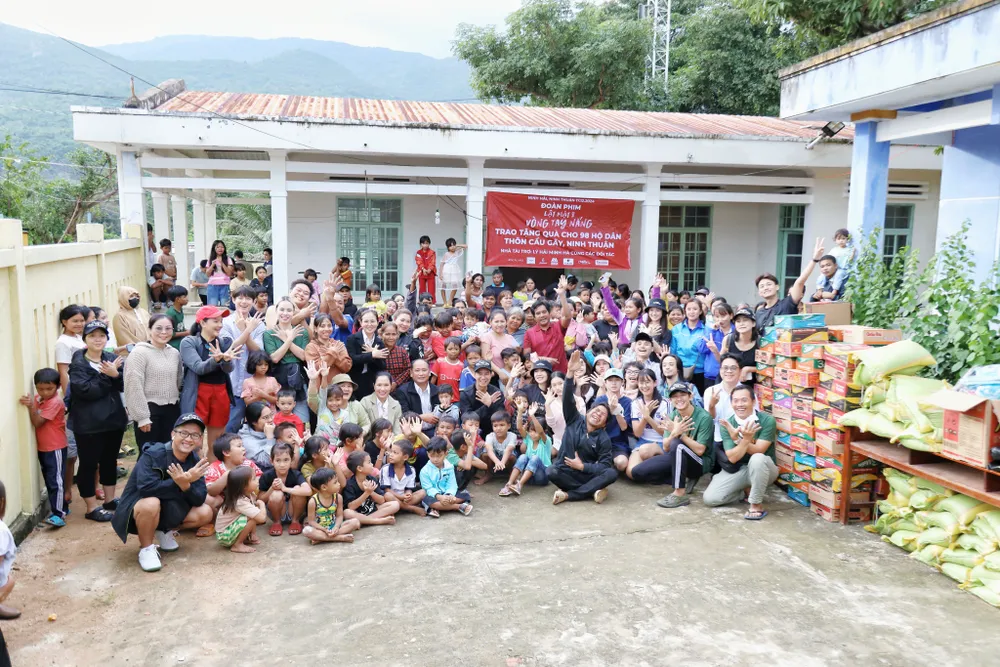 ly hai tu thien 1.JPG