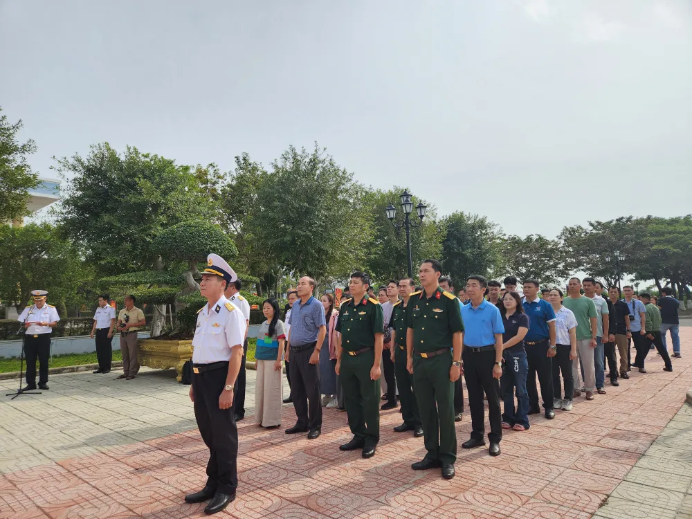 chuc tet nha gian (2).jpg