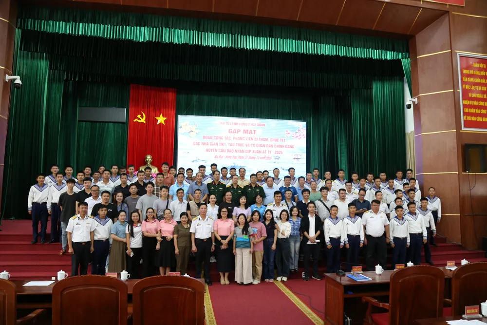 chuc tet nhan gian 1.JPG