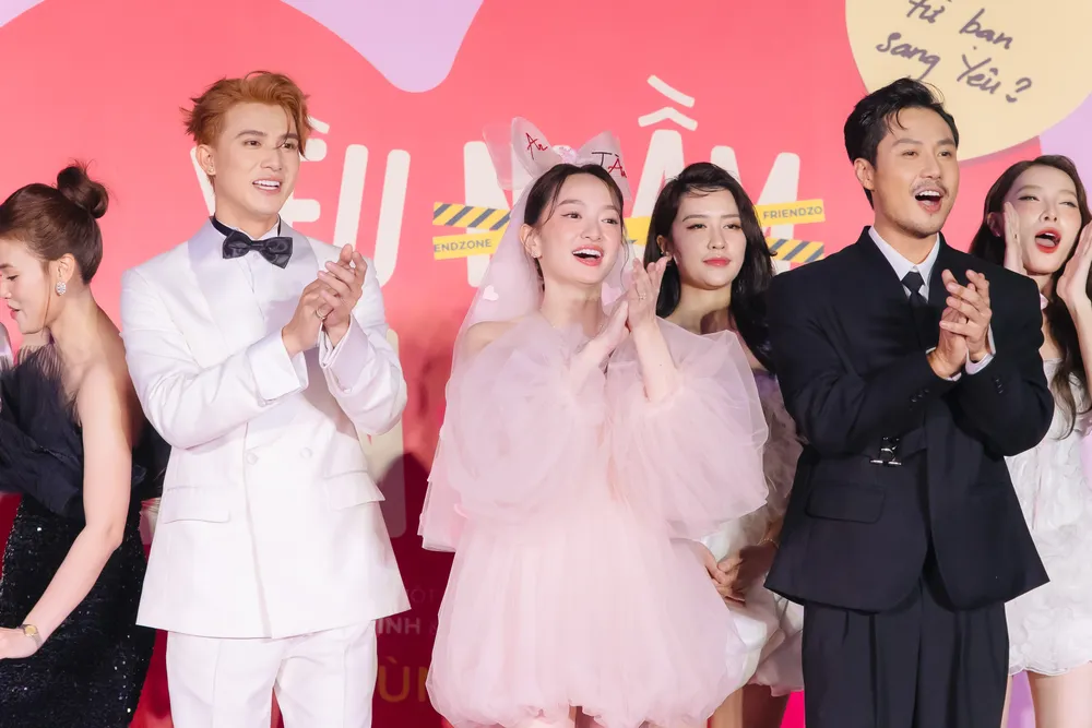 ra mat yeu nham ban than 2.jpg