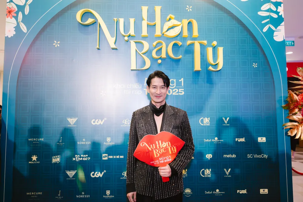 ra mat nu hon bac ty 15.jpg