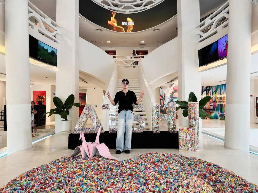 anh trai say hi hac giay 2.JPG