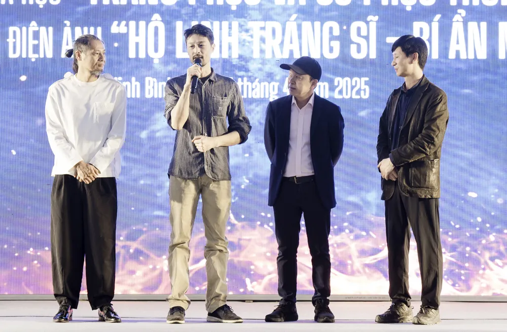 phim ho linh trang si 1.JPG