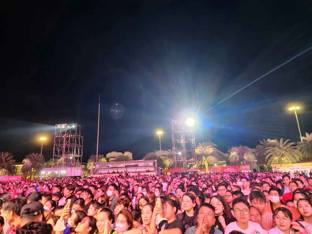 showcase lat mat 8 13.jpg