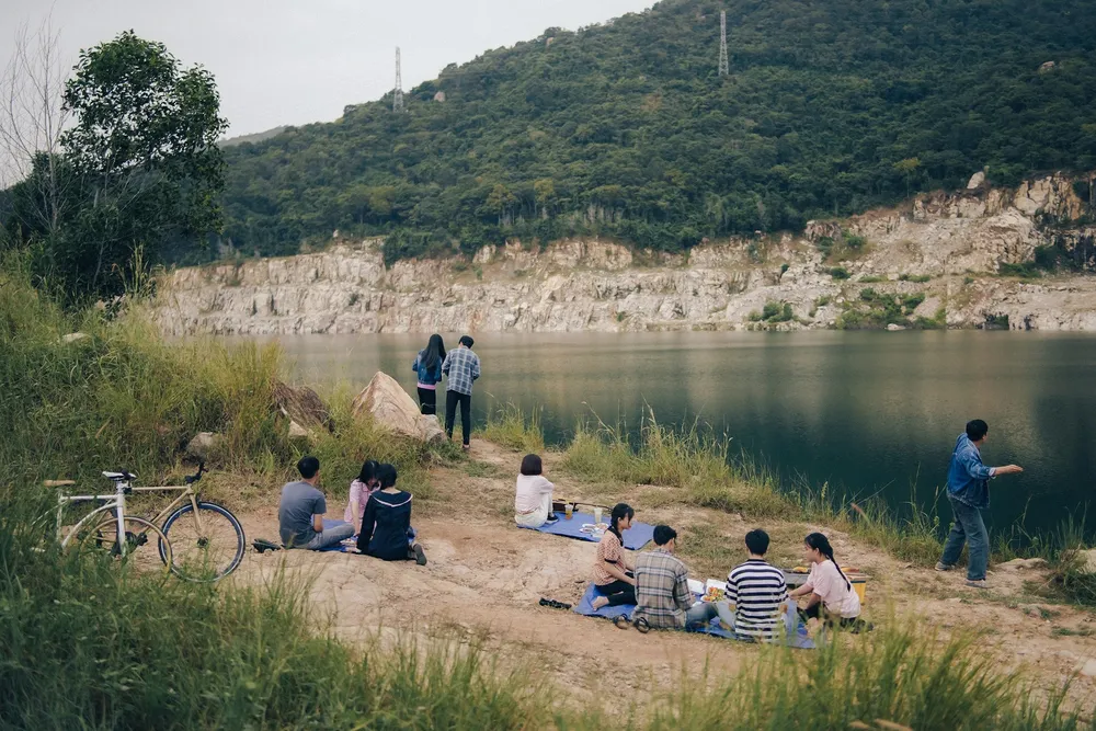 boi canh duoi day ho 1.jpg