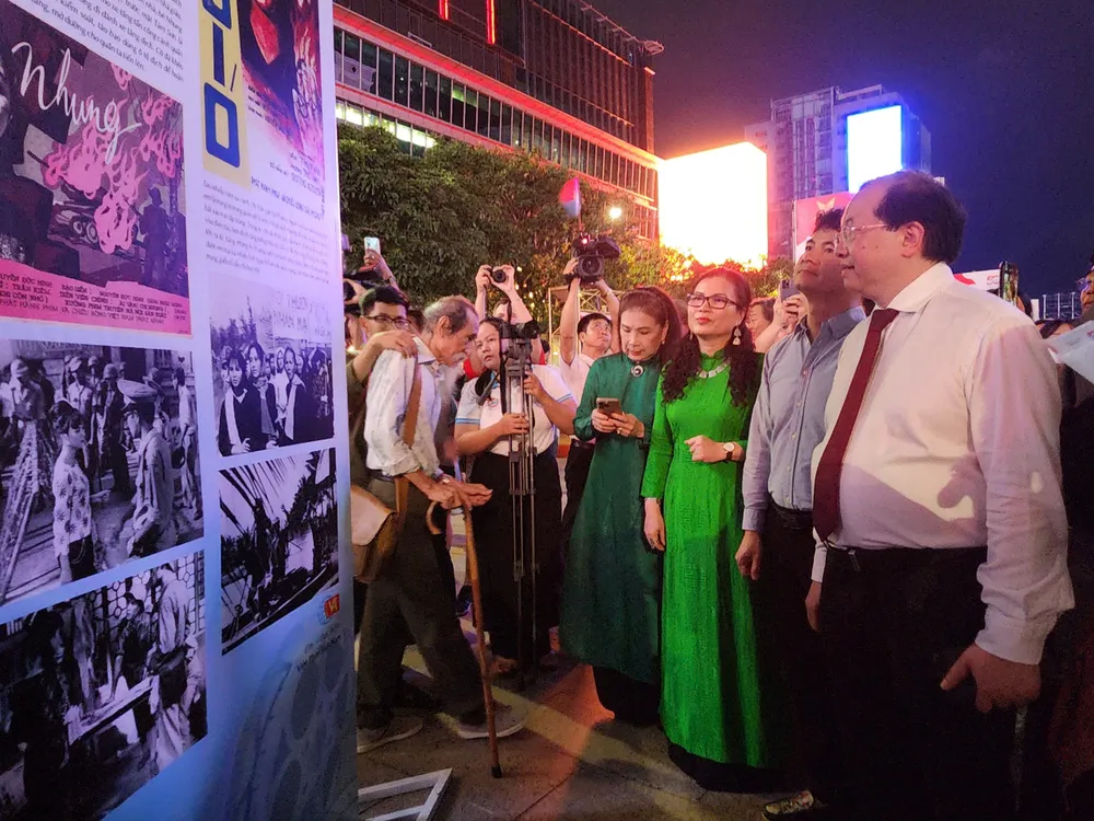 trien lam dien anh 11.jpg