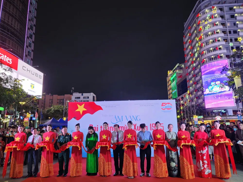 trien lam dien anh 8.jpg