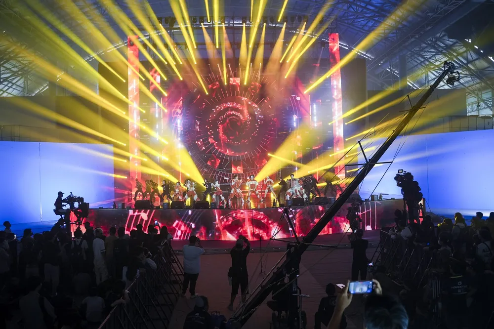 lat mat 8 200 ty dong 2.jpg