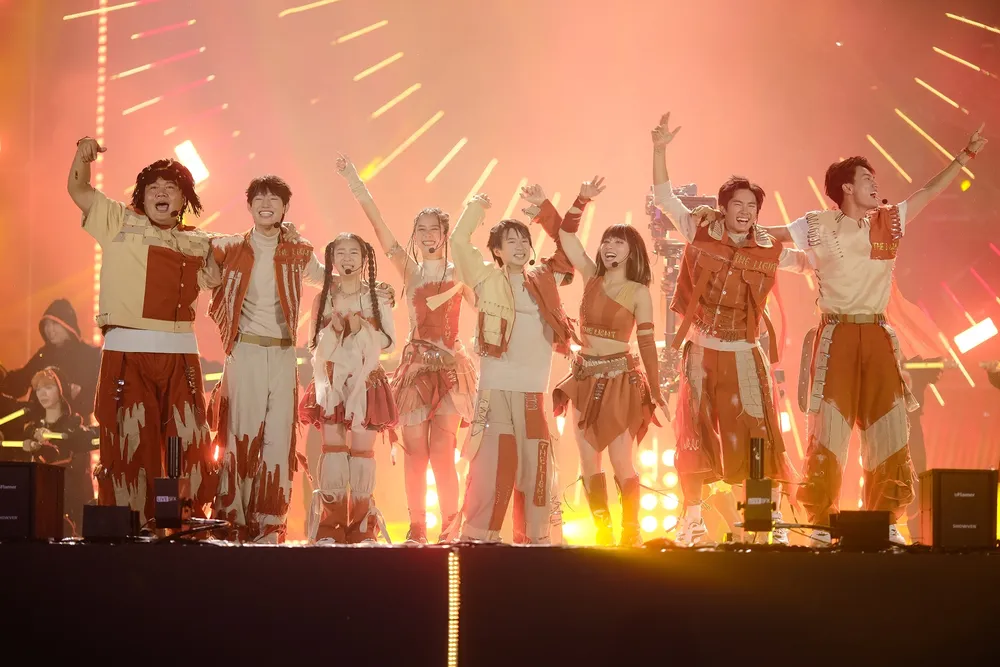 “Lật mặt 8” vượt mốc doanh thu 200 tỷ đồng