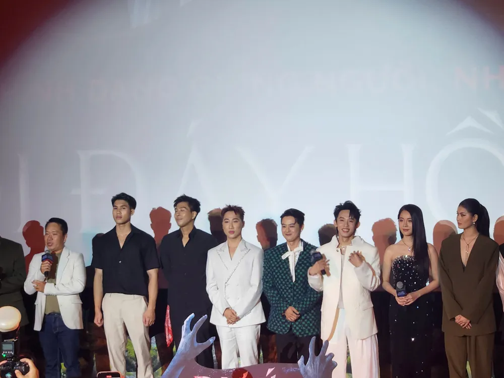 phim duoi day ho 3.jpg