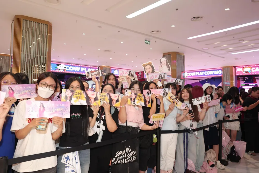 ra mat em xinh 5.jpg